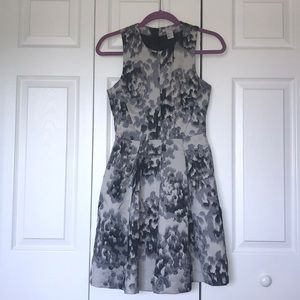 H&M women’s fit and flare dress size 4 gray black